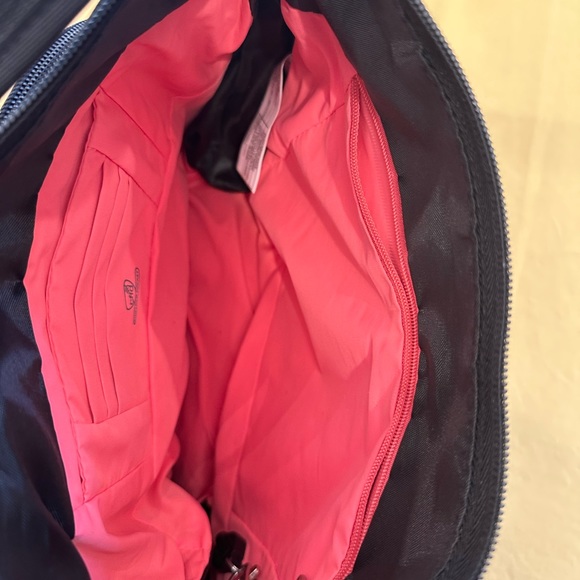 Travelon Anti Theft Crossbody - Picture 3 of 10